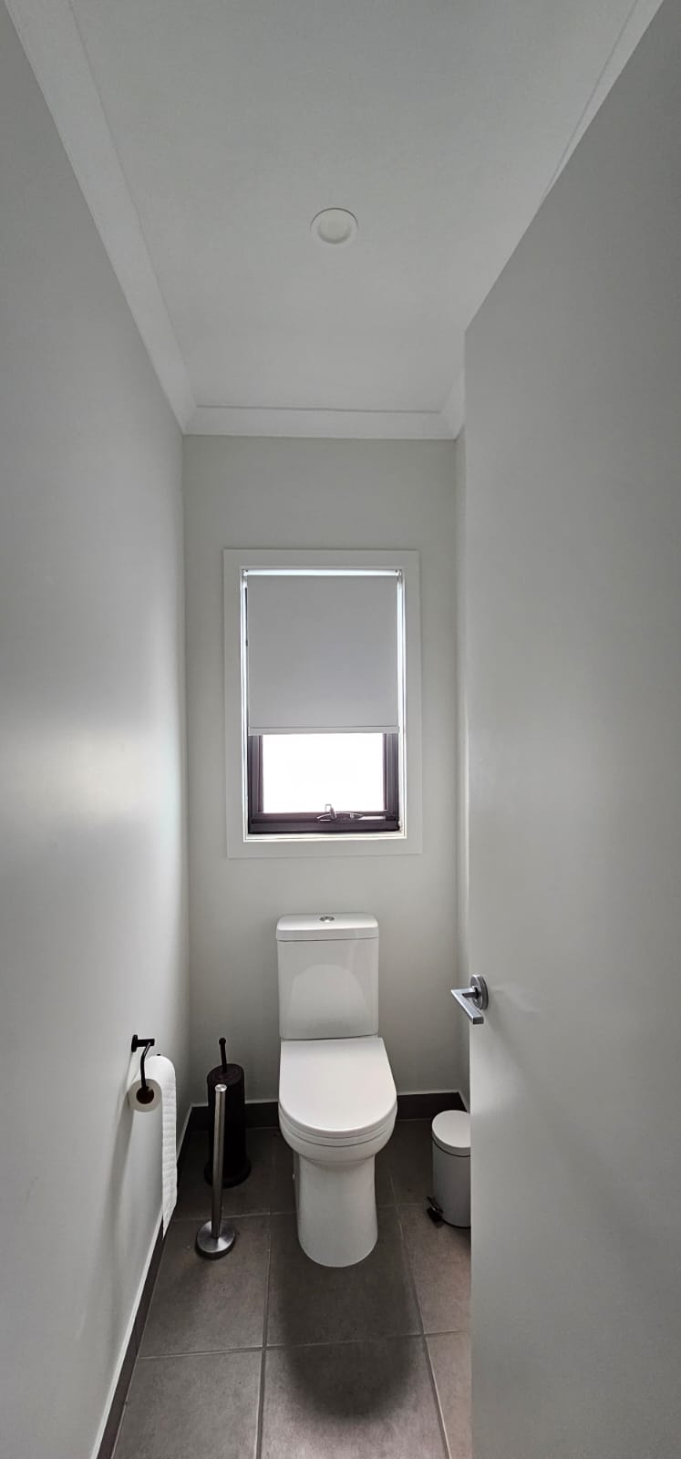 roller blinds in bathroom