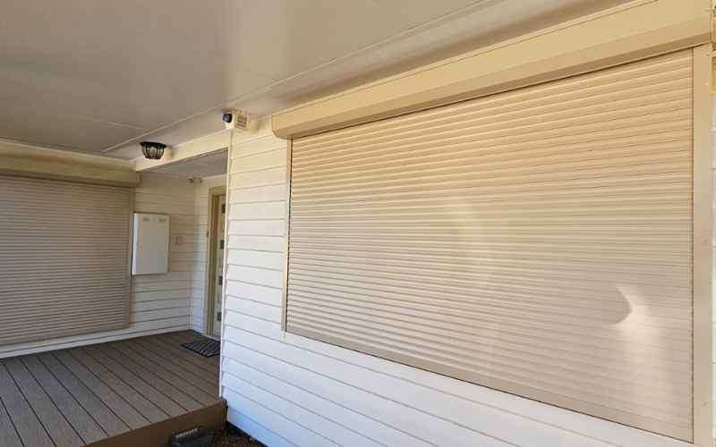 Bottom Rail roller shutter Locks